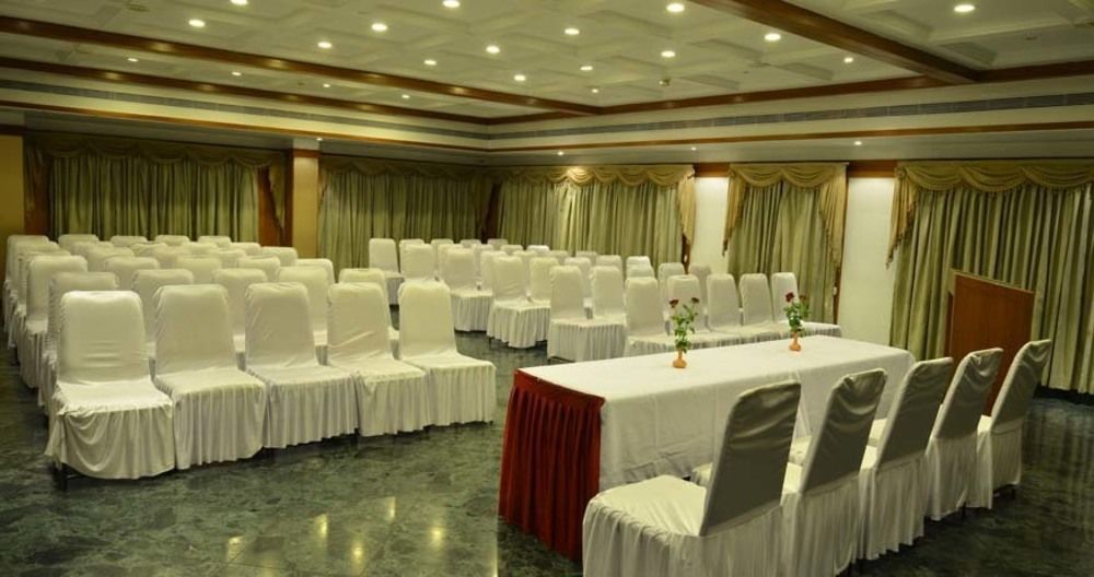 Hotel Kala Sagar Pimpri-Chinchwad Exterior photo