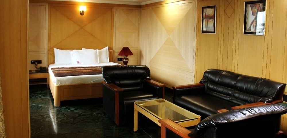 Hotel Kala Sagar Pimpri-Chinchwad Exterior photo